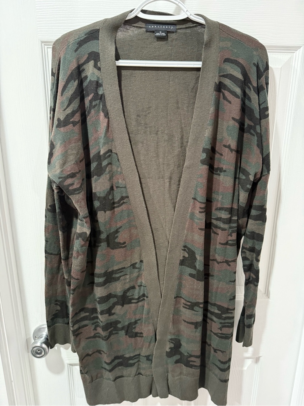 Sanctuary Camo Open-Front Cardigan in Olive Green and Brown